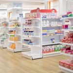 Foto interno di una farmacia
